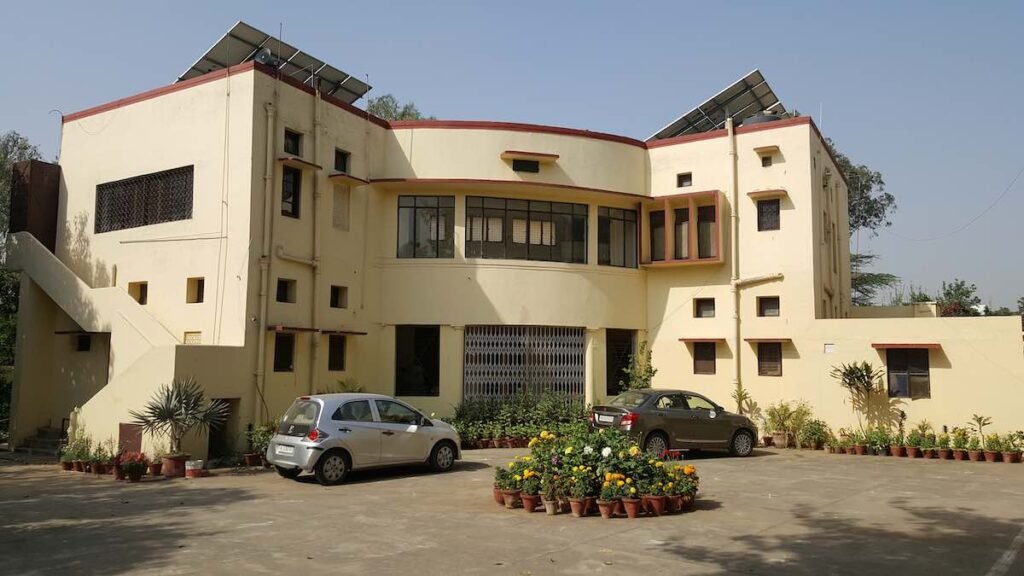 Delhi Ashram
